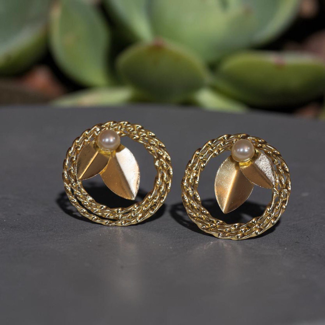 Round Leaves Pearl Brass Studs